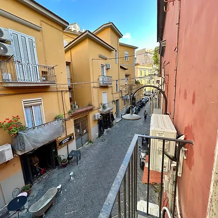 Vomero 14b * نابولي